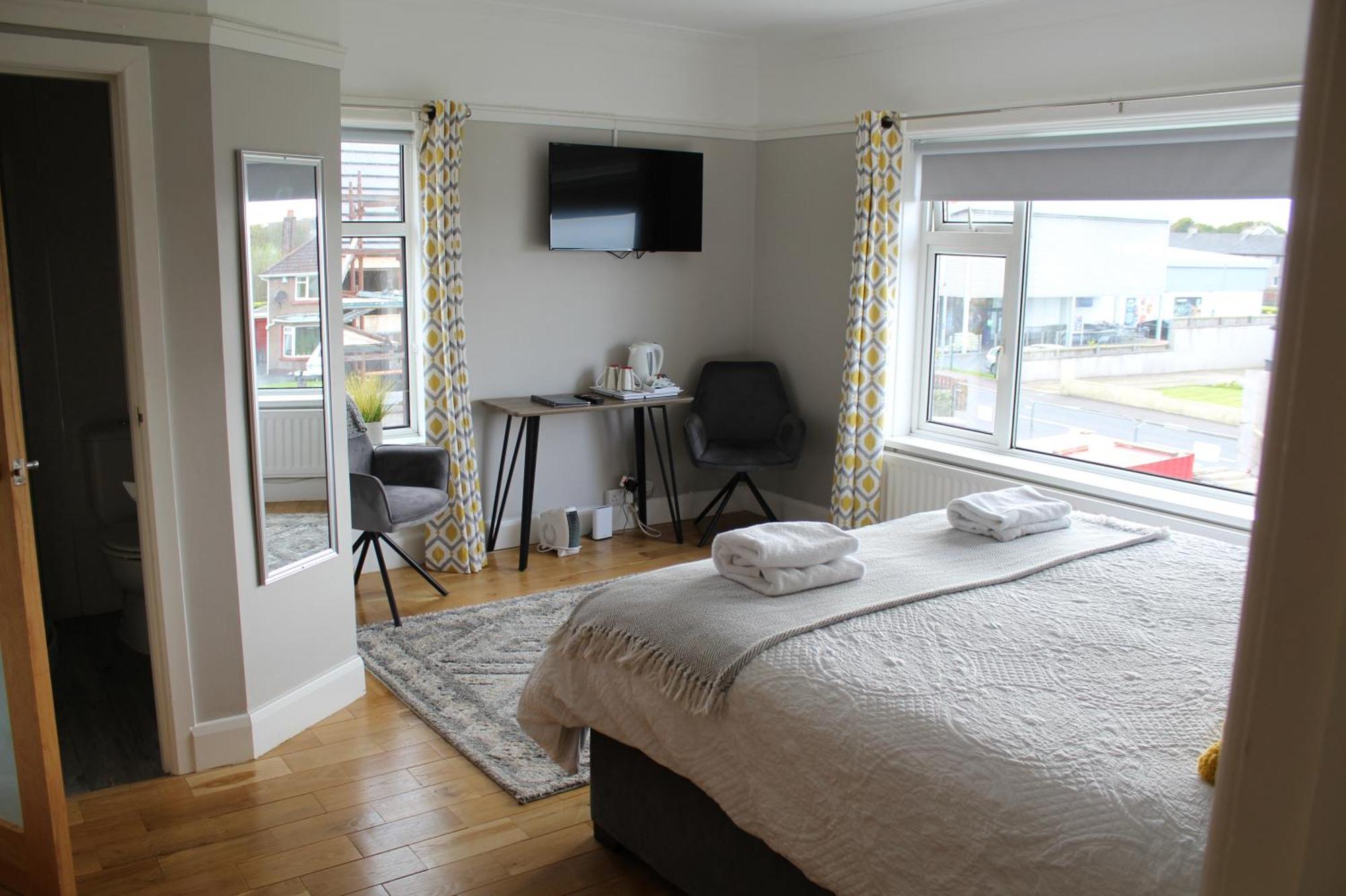 Larkhill House Hotel Portrush Ngoại thất bức ảnh