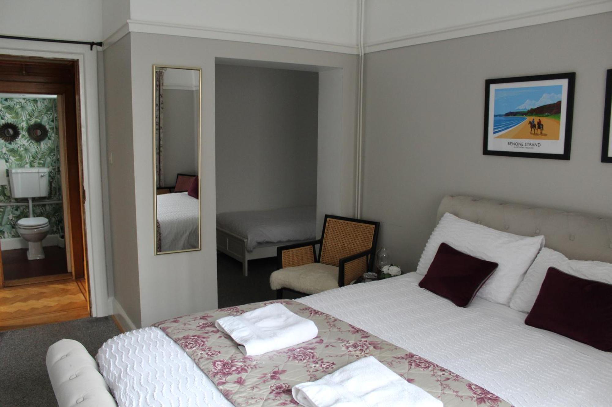 Larkhill House Hotel Portrush Ngoại thất bức ảnh